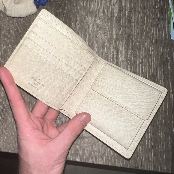 Louis Vuitton Men’s Wallet - Picture 2 of 7